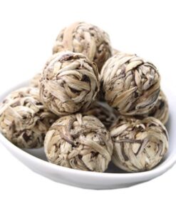 Kugelförmiger weißer Tee komprimierter Tee Bai Hao Yin Zhen Silbernadel handgefertigt (4pcs)
