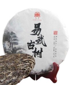 Roher Tee Yunnan Yiwu Ancient Tree Pu'er Teekuchen 357g