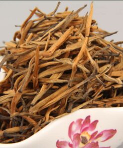 Yunnan Single Bud Schwarztee Nadel-Dian-Hong-Tee Gesundes Getränk aus raffiniertem Blatttee (100g)